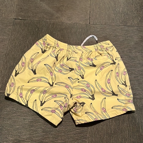 Urban outfitters Banana shorts - Picture 3 of 4
